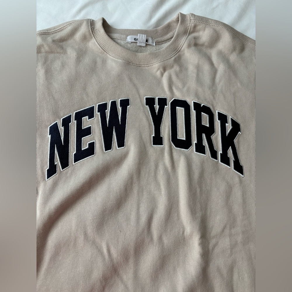 Garage NY CrewNeck - Picture 2 of 4